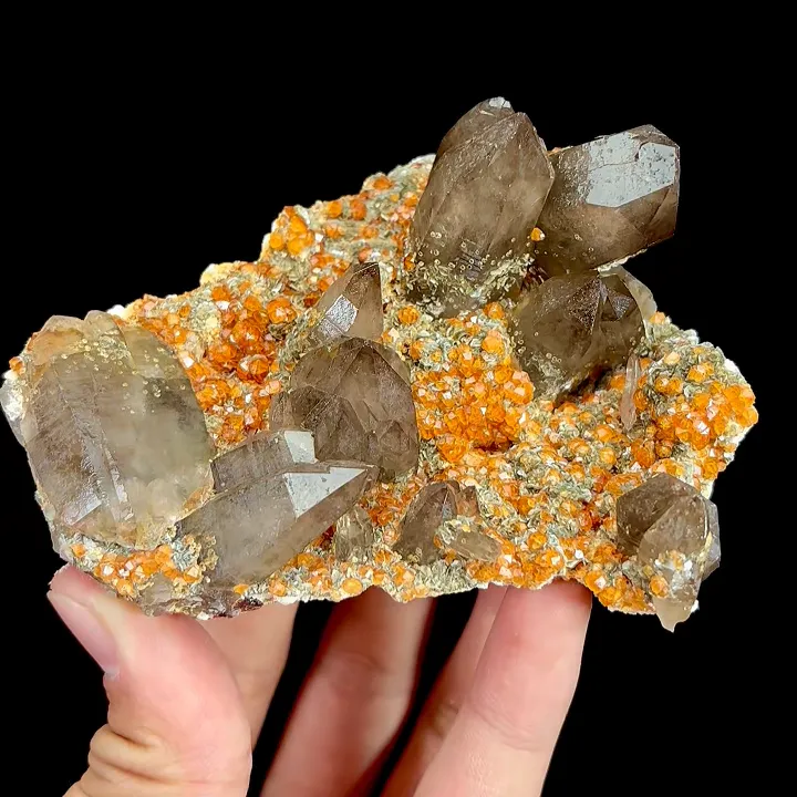 Natural Garnet and Smoky Quartz, Mineral Specimen:Fujian,China (100*80*40MM) - image 3