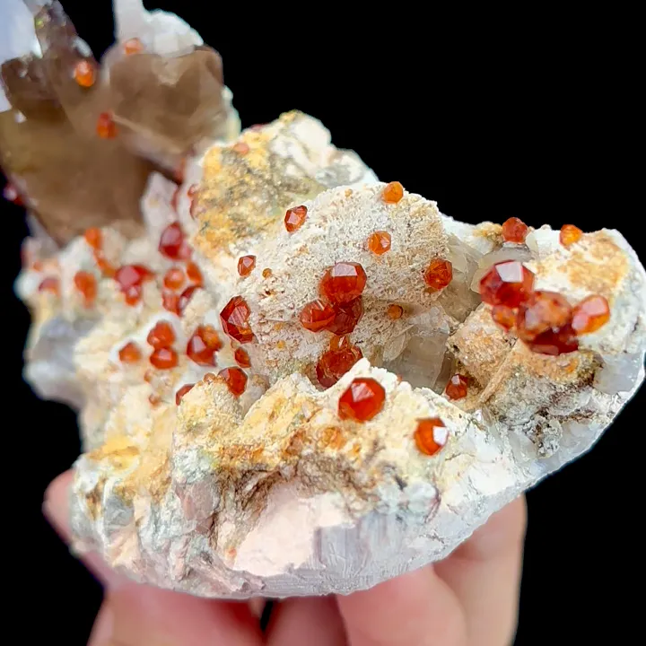 Natural Garnet and Smoky Quartz, Mineral Specimen:Fujian,China (110*55*60MM) image