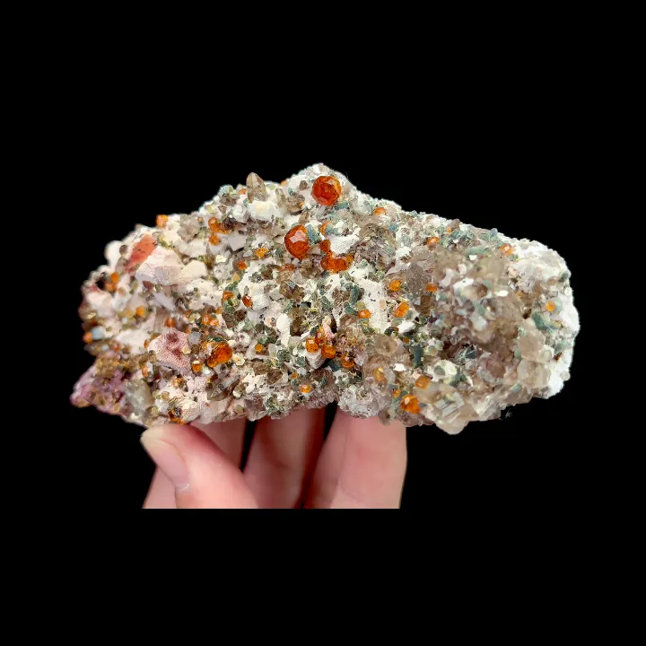 Natural Garnet and Smoky Quartz, Mineral Specimen:Fujian,China (120*50*30MM) - image 4
