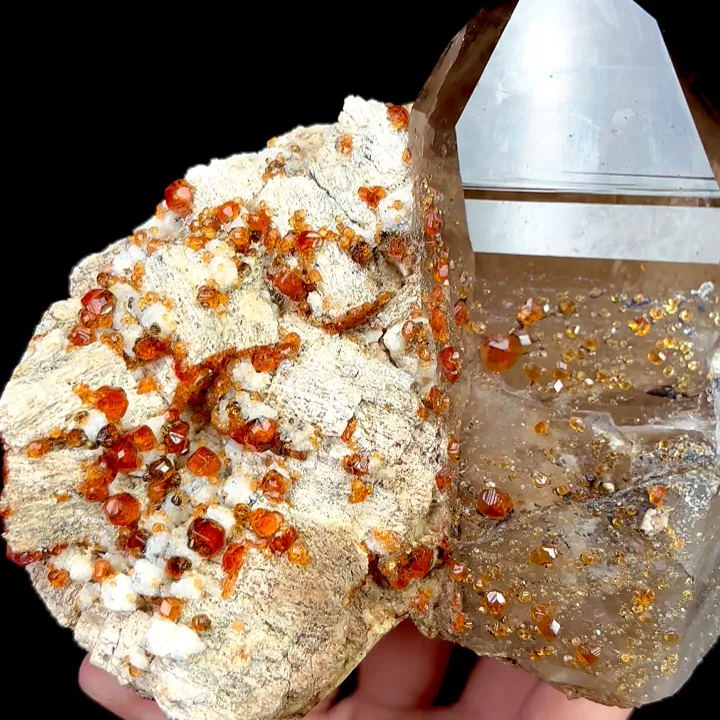 Natural Garnet and Smoky Quartz, Mineral Specimen:Fujian,China (125*110*70MM) - image 3