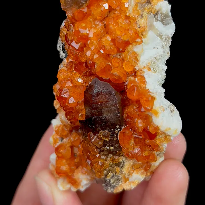 Natural Garnet and Smoky Quartz, Mineral Specimen:Fujian,China (45*80*20MM) - image 3