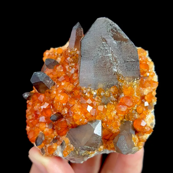Natural Garnet and Smoky Quartz, Mineral Specimen:Fujian,China (65*65*35MM) image