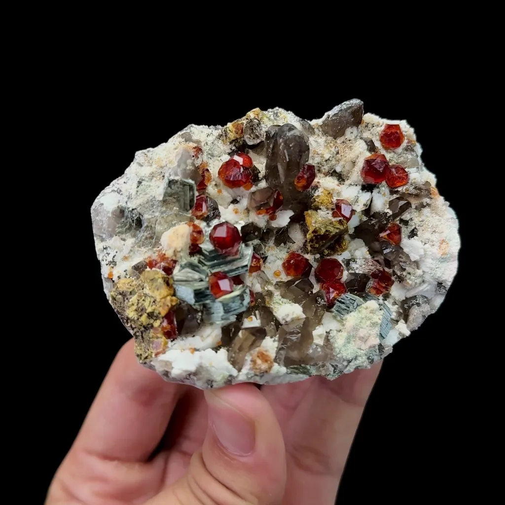 Natural Garnet and Smoky Quartz Mineral Specimen,High Quality Specimen,YUNXIAO,FUJIAN,CHINA(81*64*29mm) - image 2