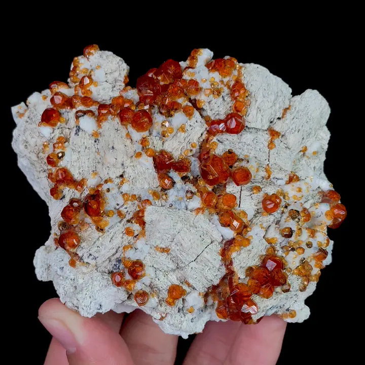 Natural Garnet, Mineral Specimen:Fujian,China (105*85*30MM) - image 6