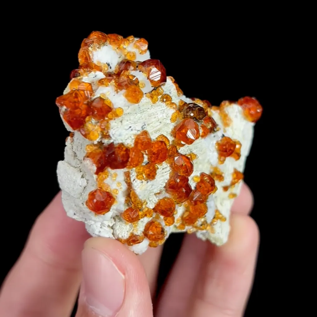 Natural Garnet, Mineral Specimen:Fujian,China (60*45*25MM) image