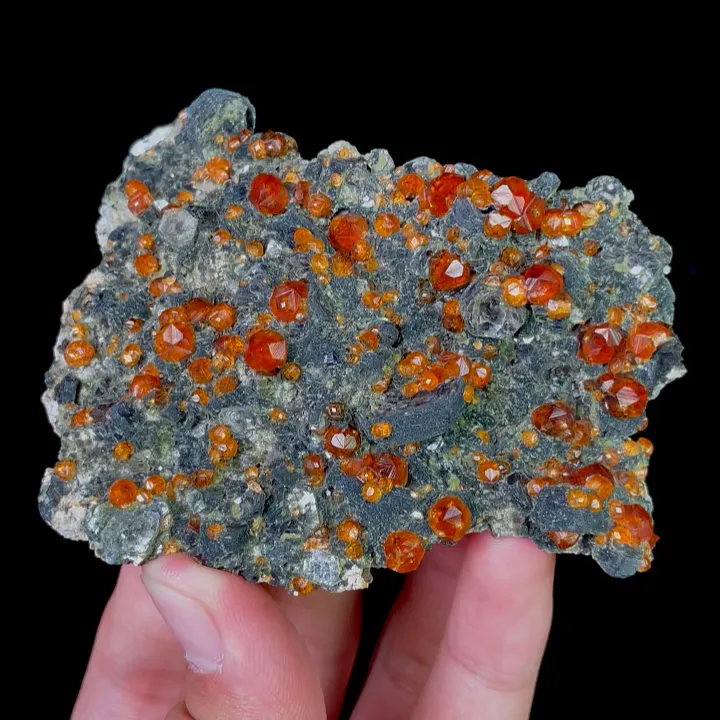 Natural Garnet, Mineral Specimen:Fujian,China (90*65*15MM) - image 6