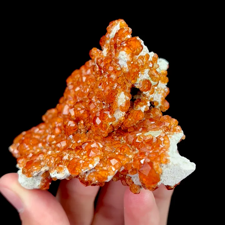 Natural Garnet, Mineral Specimen:Fujian,China (90*75*45MM) image
