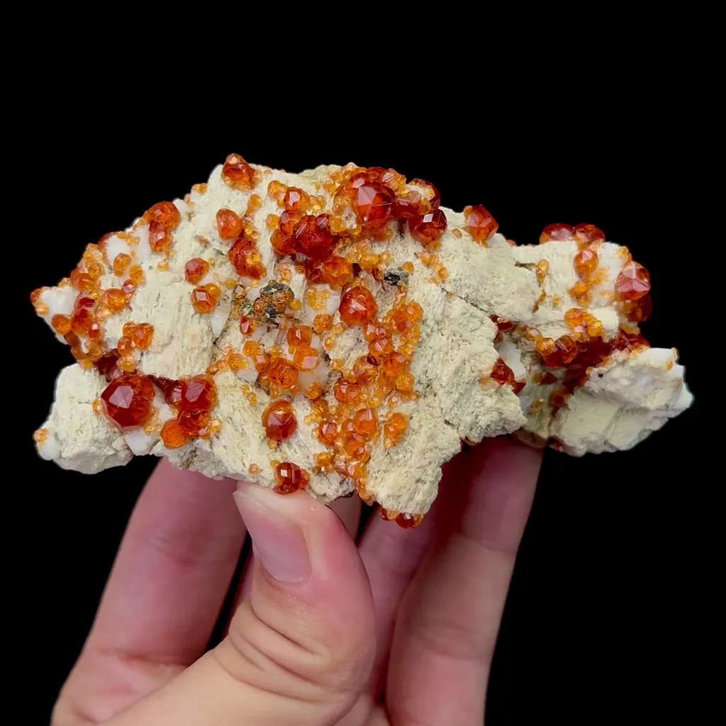 Natural Garnet Mineral Specimen,High Quality Specimen,FUJIAN,CHINA(100*45*40mm) - image 5