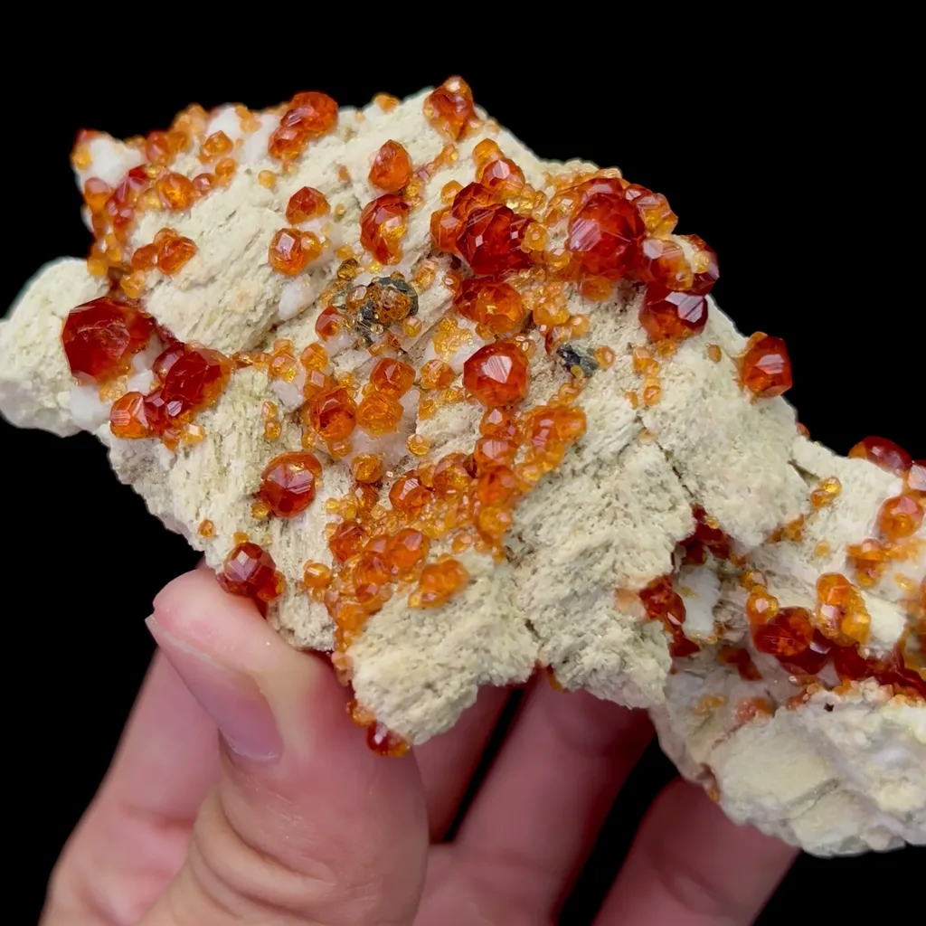 Natural Garnet Mineral Specimen,High Quality Specimen,FUJIAN,CHINA(100*45*40mm) image