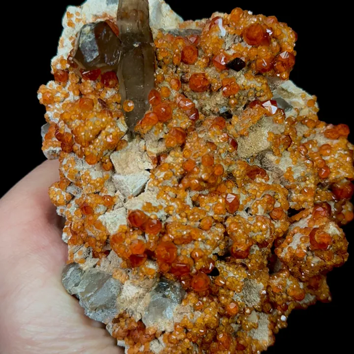 Natural Garnet Mineral Specimen,High Quality Specimen,FUJIAN,CHINA(140*120*68mm) - image 2