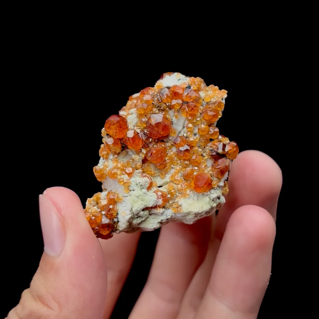 Natural Garnet Mineral Specimen,High Quality Specimen,YUNXIAO,FUJIAN,CHINA(40*37*33mm) - image 5