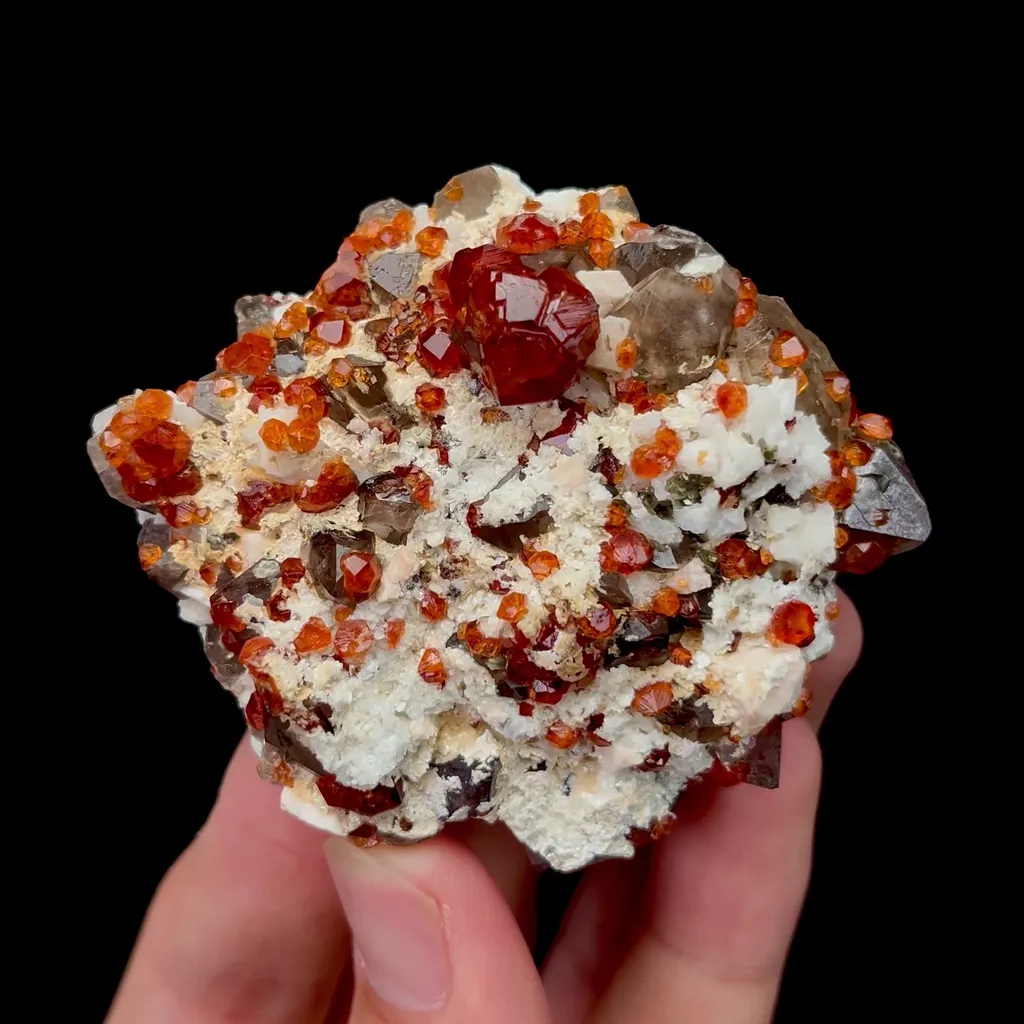 Natural Garnet Mineral Specimen,High Quality Specimen,YUNXIAO,FUJIAN,CHINA(66*57*25mm) - image 4