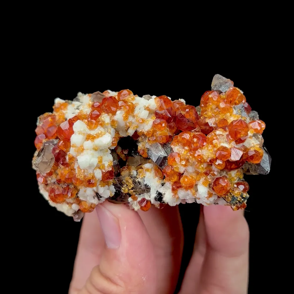 Natural Garnet Mineral Specimen,High Quality Specimen,YUNXIAO,FUJIAN,CHINA(74*41*24mm) - image 4
