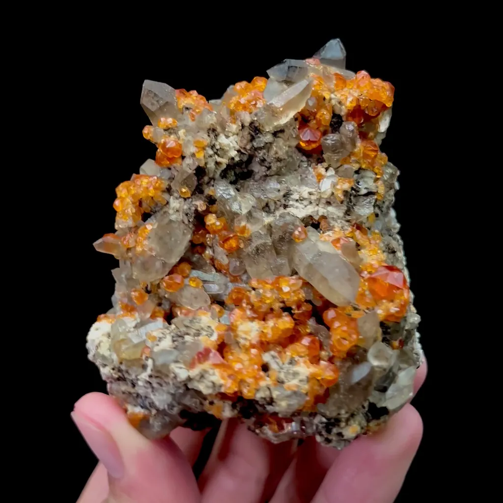 Natural Garnet Mineral Specimen,High Quality Specimen,YUNXIAO,FUJIAN,CHINA(82*65*38mm) image