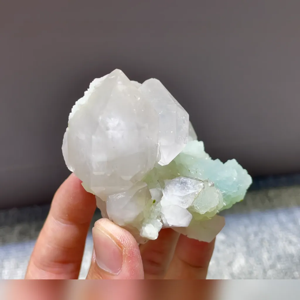 Natural Graptolite and Quartz Symbiosis comes from Meigu, Sichuan 75*55*65MM - image 2