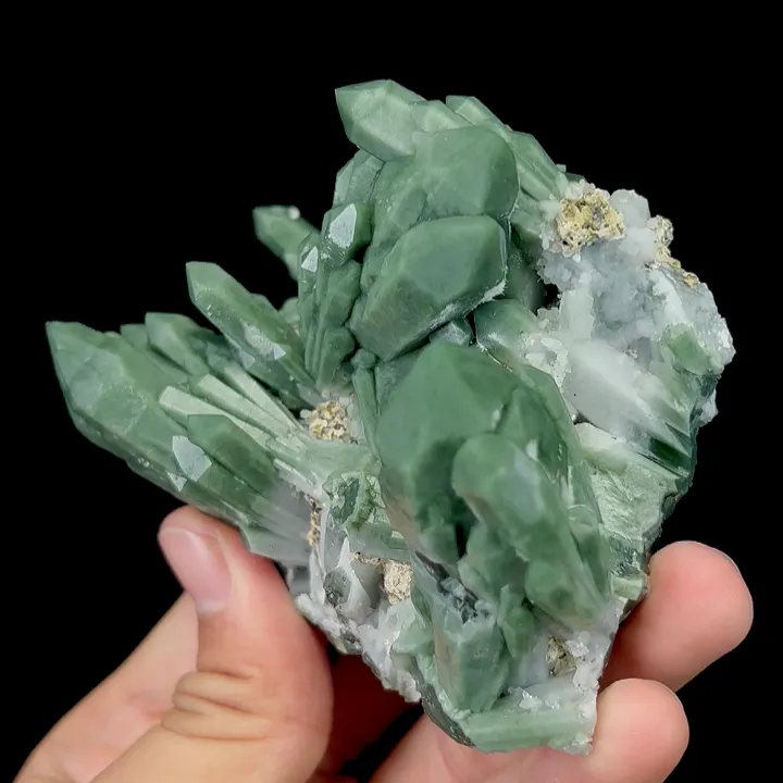 Natural Green Crystal and Quartz,Cluster Mineral Specimen:NEIMENGGU (90*65*70mm) - image 3