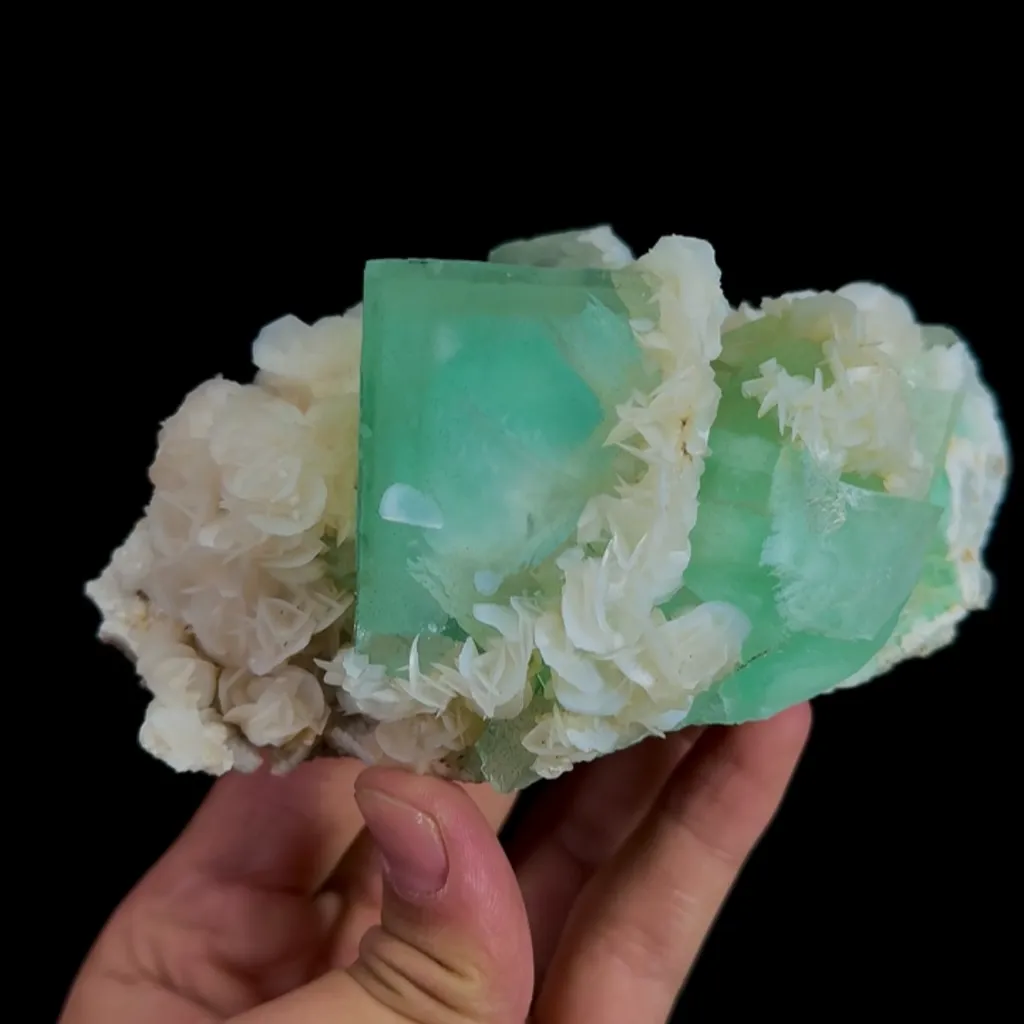 Natural Green Cube Fluorite and Calcite, Mineral Specimen:Xianghualing,Hunan (130*75*65MM) - image 4