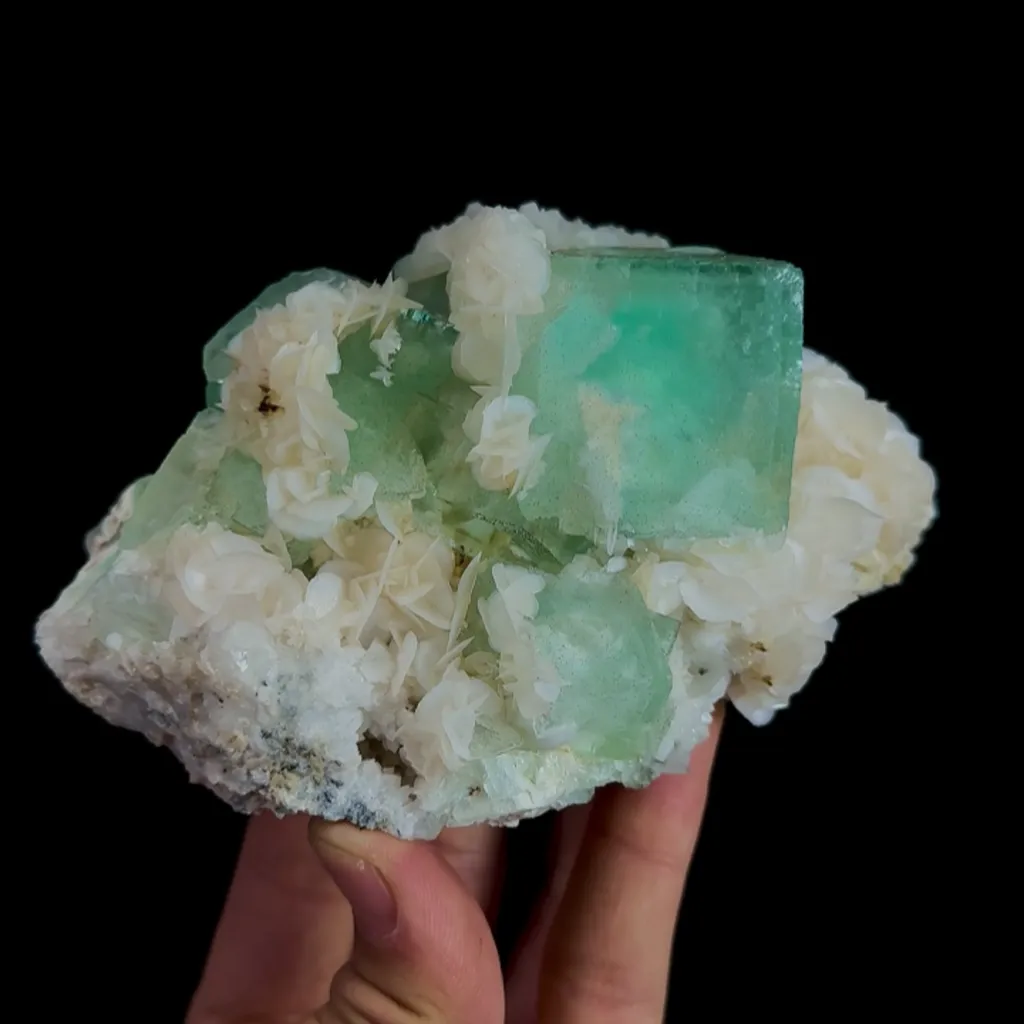 Natural Green Cube Fluorite and Calcite, Mineral Specimen:Xianghualing,Hunan (130*75*65MM) image