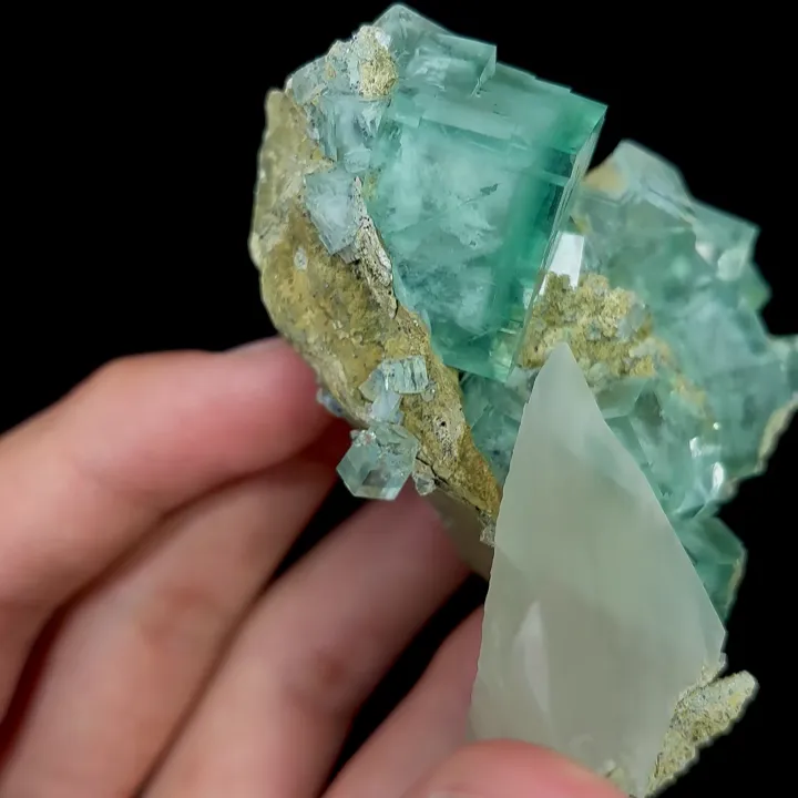 Natural Green Cube Fluorite and Calcite, Mineral Specimen:Xianghualing,Hunan (80*55*45MM) - image 4
