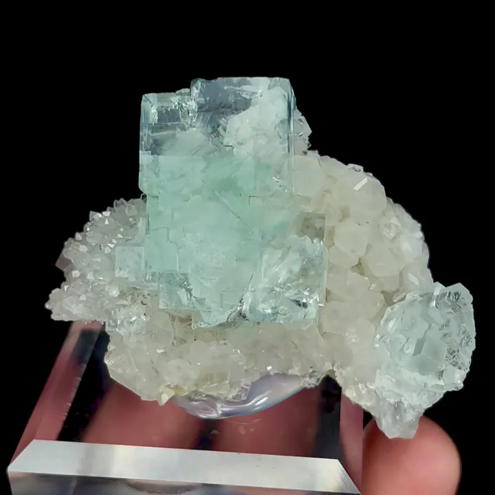 Natural Green Cube Fluorite and Quartz Cluster, Mineral Specimen: Xianghualing,Hunan (45*30*25MM) - image 5