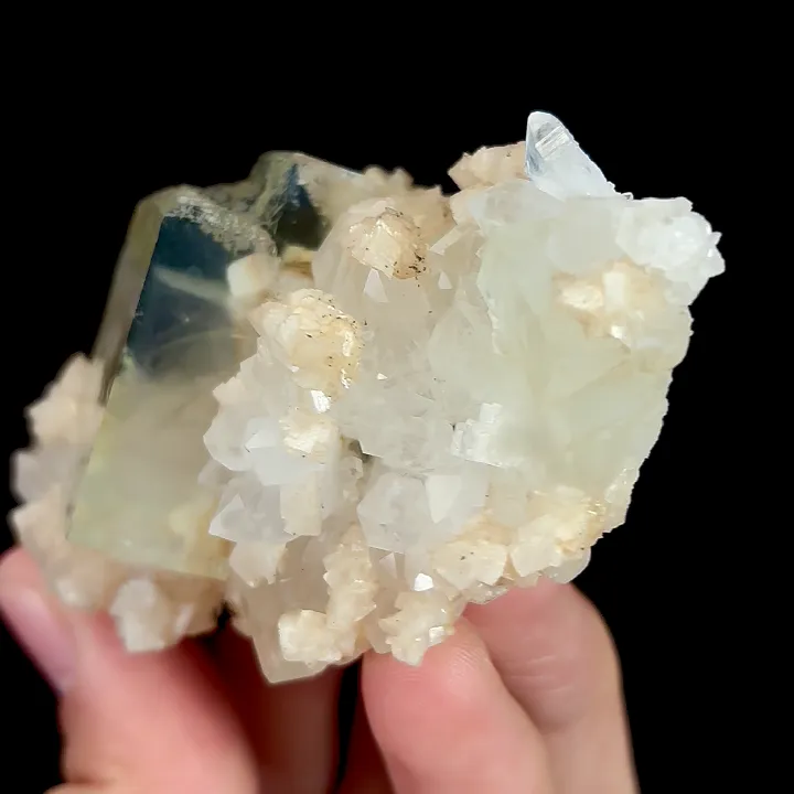 Natural Green Cube Fluorite and Quartz, Mineral Specimen:Xianghualing,Hunan (80*50*35MM) - image 3