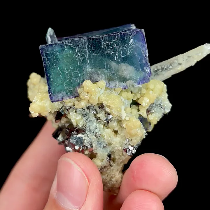 Natural Green Cube Fluorite and Quartz, Mineral Specimen:Yaogangxian,Hunan (35*65*55MM) - image 3
