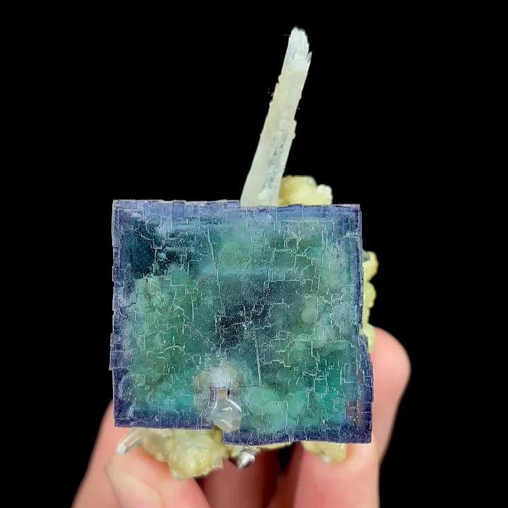 Natural Green Cube Fluorite and Quartz, Mineral Specimen:Yaogangxian,Hunan (35*65*55MM) - image 6