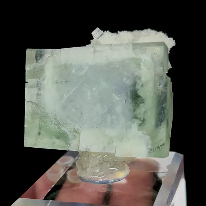 Natural Green Cube Fluorite, Mineral Specimen:Xianghualing,Hunan (40*30*35MM) image