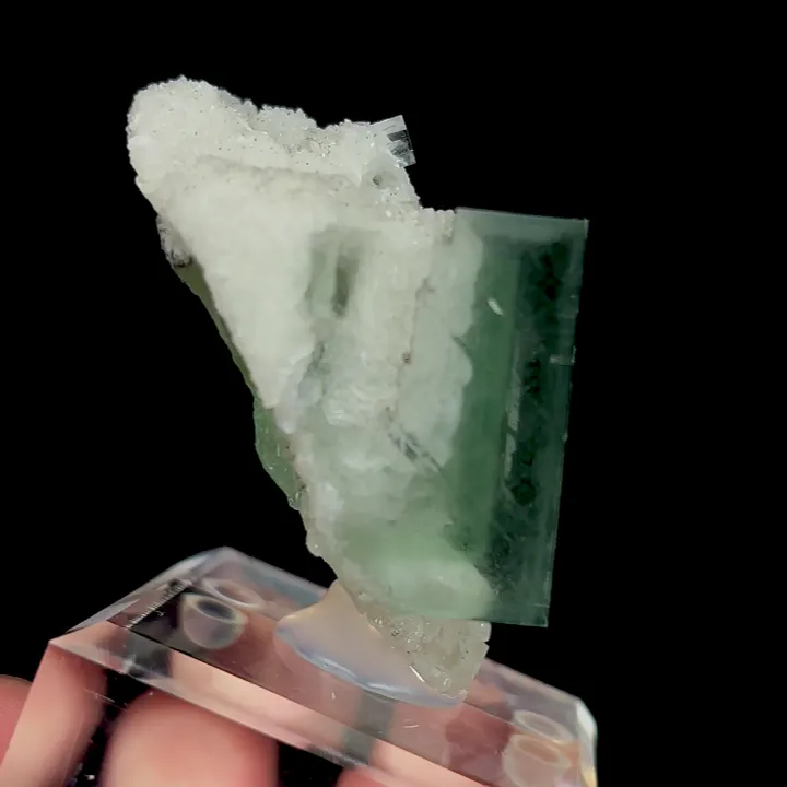 Natural Green Cube Fluorite, Mineral Specimen:Xianghualing,Hunan (40*30*35MM) - image 3