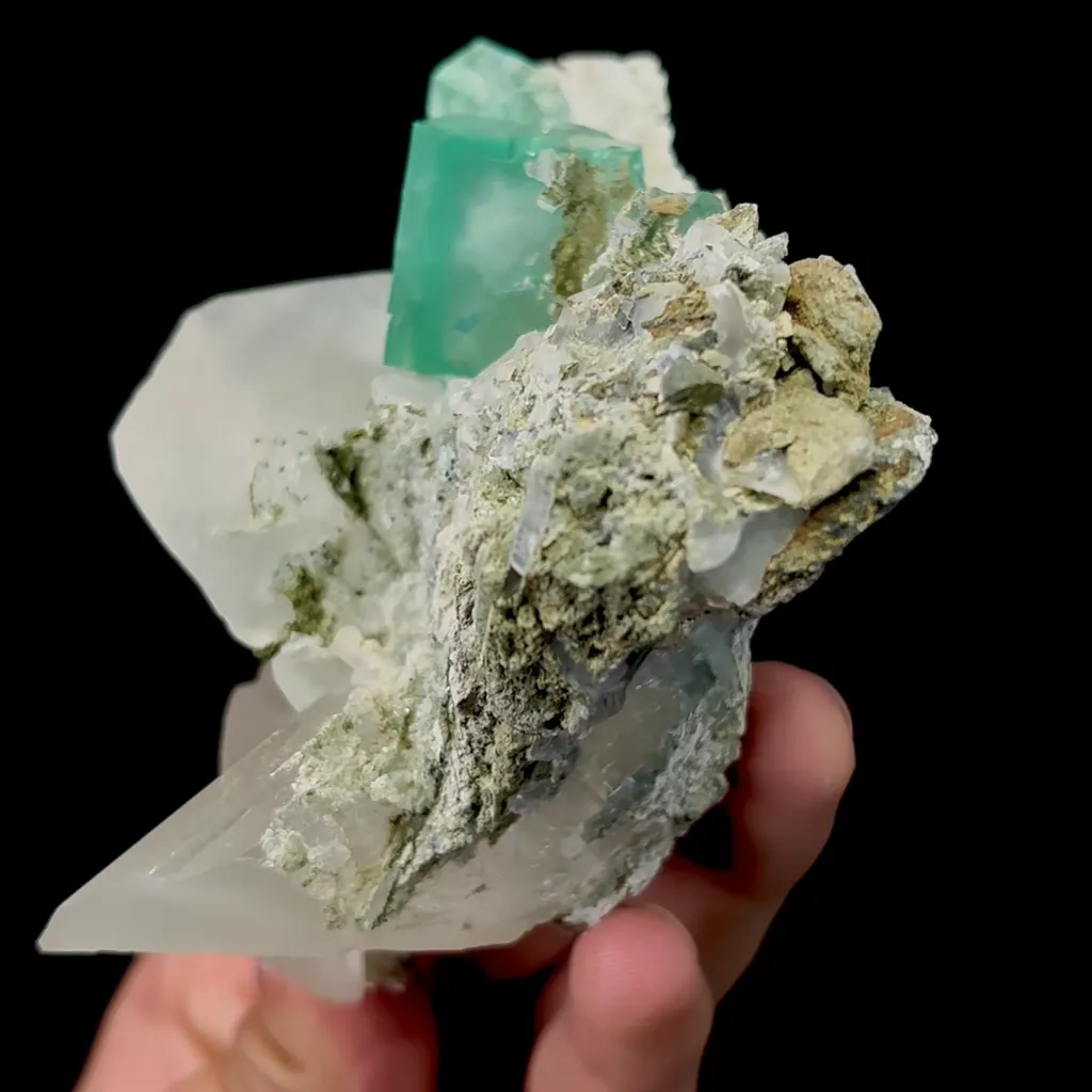Natural Green Cubic Fluorite and Calcite, Mineral Specimen:Xianghualing,Hunan (100*70*45MM) - image 4