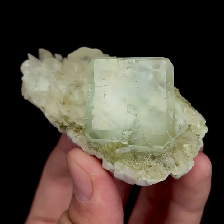 Natural Green Cubic Fluorite and Calcite, Mineral Specimen:Xianghualing,Hunan (70*45*30MM) image