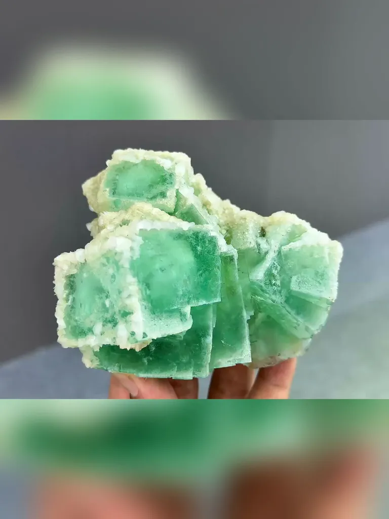 Natural Green Cubic Fluorite and Flaky Calcite coexist comes from Xianghualing,Hunan 105*70*80MM image