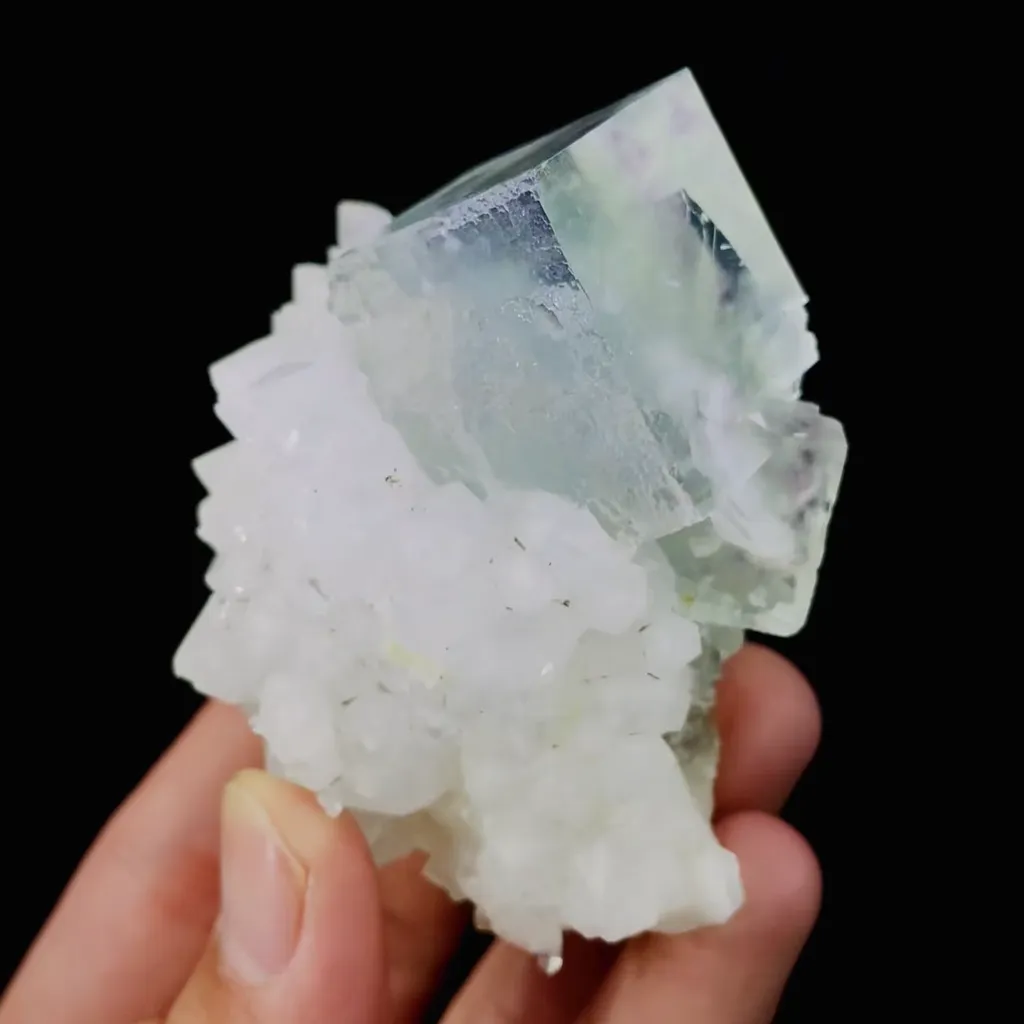 Natural Green Cubic Fluorite and Quartz Clusters Symbiosis comes from Zhejiang,China 70*60*45MM - image 3