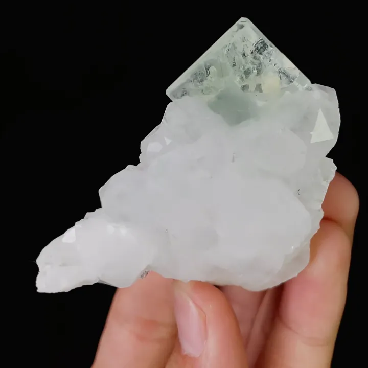 Natural Green Cubic Fluorite and Quartz, Mineral Specimen: Xianghualing,Hunan (55*55*30MM) image