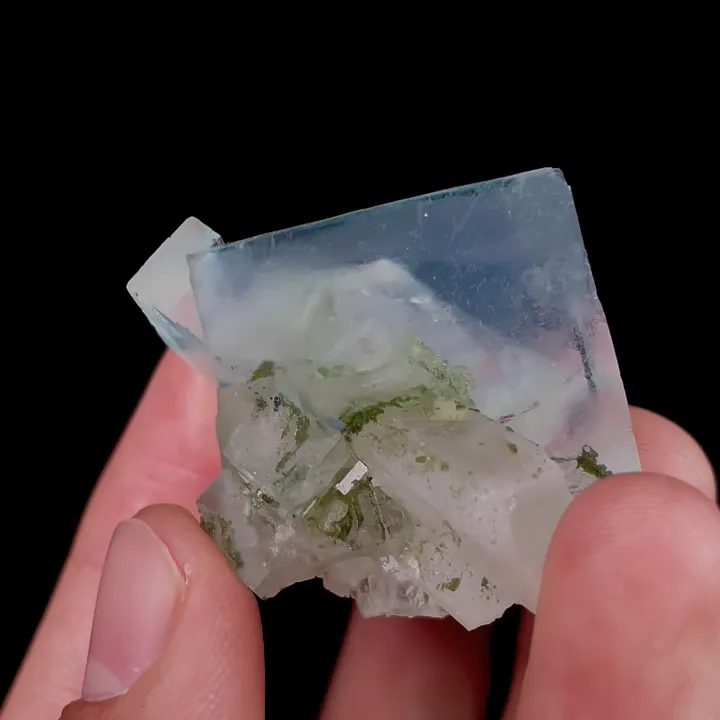 Natural Green Cubic Fluorite and Quartz, Mineral Specimen:Xianghualing,Hunan (25*30*30MM) - image 3