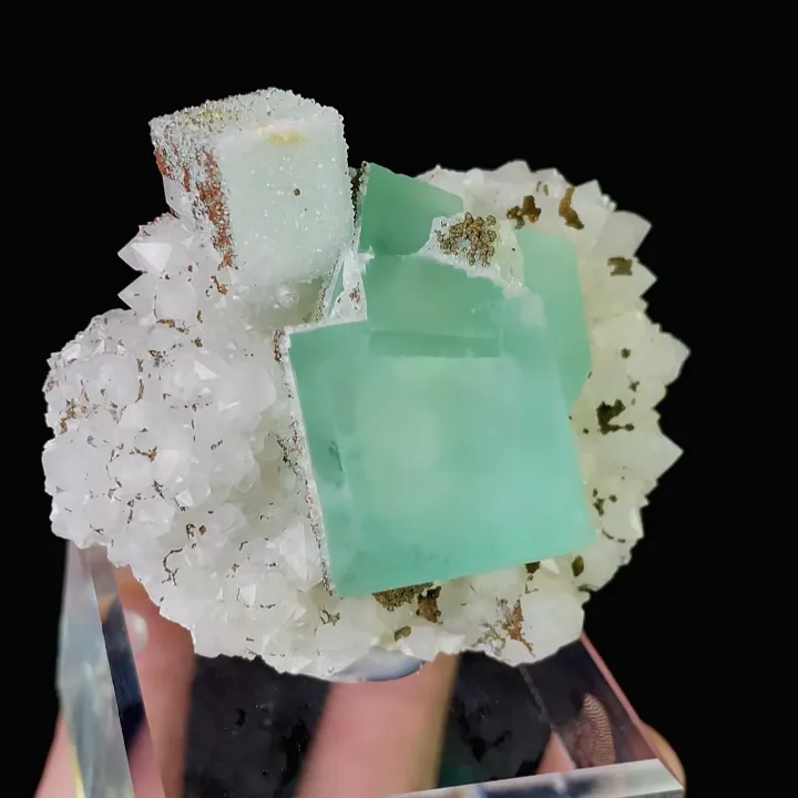 Natural Green Cubic Fluorite and Quartz, Mineral Specimen:Yaogangxian,Hunan (60*40*35MM) - image 4