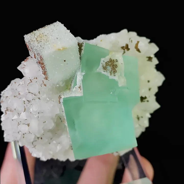 Natural Green Cubic Fluorite and Quartz, Mineral Specimen:Yaogangxian,Hunan (60*40*35MM) image