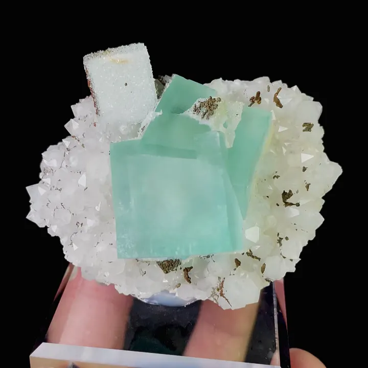 Natural Green Cubic Fluorite and Quartz, Mineral Specimen:Yaogangxian,Hunan (60*40*35MM) - image 5