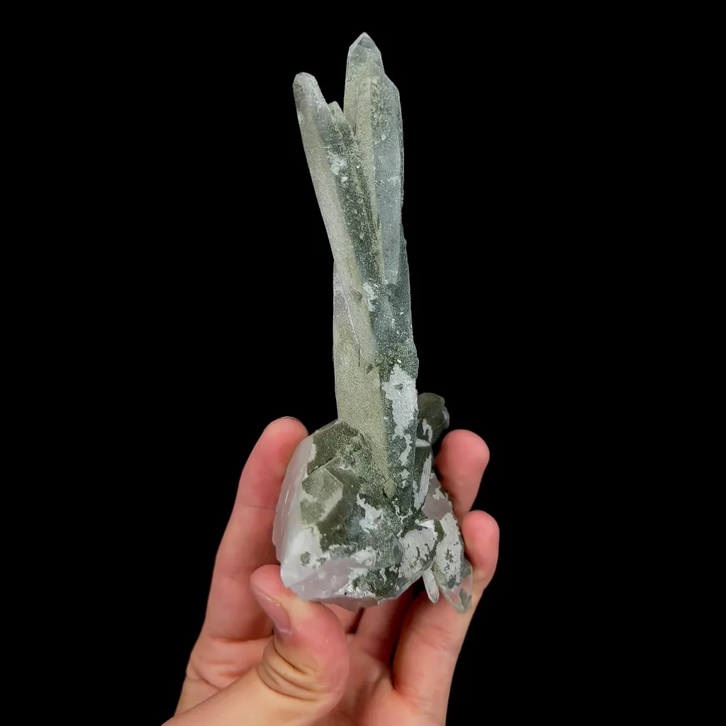 Natural Green Cubic Fluorite and Quartz, Mineral Specimen:Yaogangxian,Hunan (65*35*150MM) - image 5