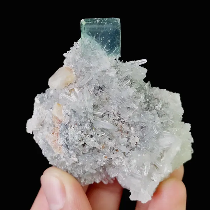 Natural Green Cubic Fluorite and Quartz, Mineral Specimen:Zhejiang,China (60*55*30MM) - image 6
