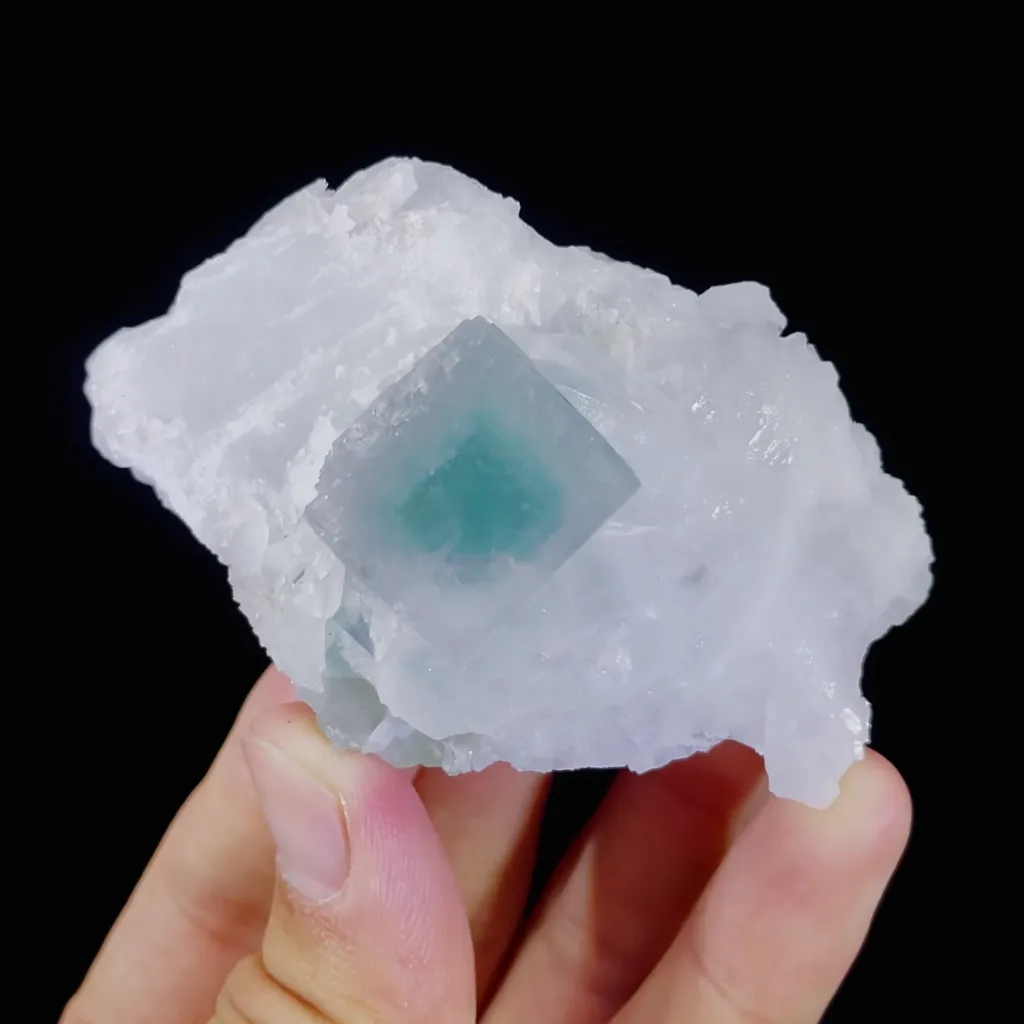 Natural Green Cubic Fluorite and Quartz Symbiosis comes from Xianghualing,Hunan 75*50*25MM image