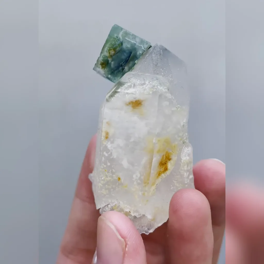 Natural Green Cubic Fluorite and Quartz Symbiosis comes from Yaogangxian,Hunan 35*55*30MM - image 5
