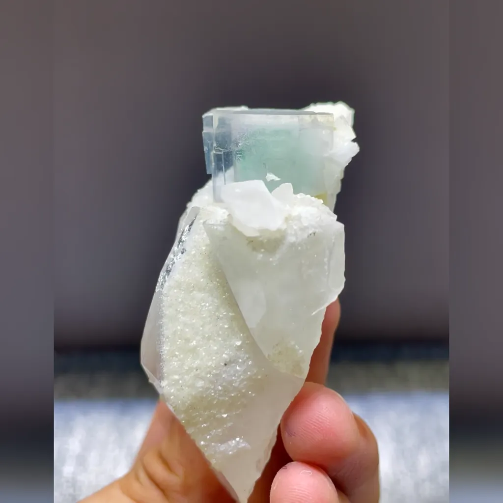 Natural Green Cubic Fluorite and Quartz Symbiosis comes from Yaogangxian,Hunan 55*25*70MM - image 2