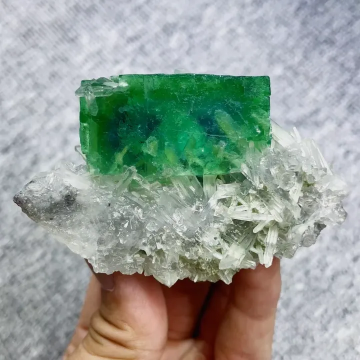 Natural Green Cubic Fluorite and Quartz Symbiosis comes from Yaogangxian,Hunan 80*50*40MM - image 7