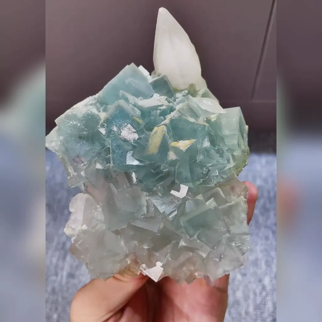 Natural Green Cubic Fluorite and Quartz Symbiosis comes from Yaogangxian,Hunan 95*120*60MM - image 3