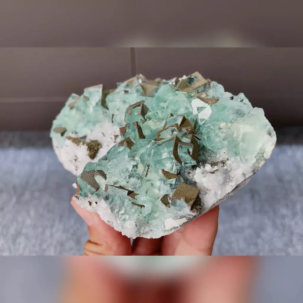 Natural Green Cubic Fluorite and Quartz Symbiosis comes from Zhejiang,China 130*80*30MM image