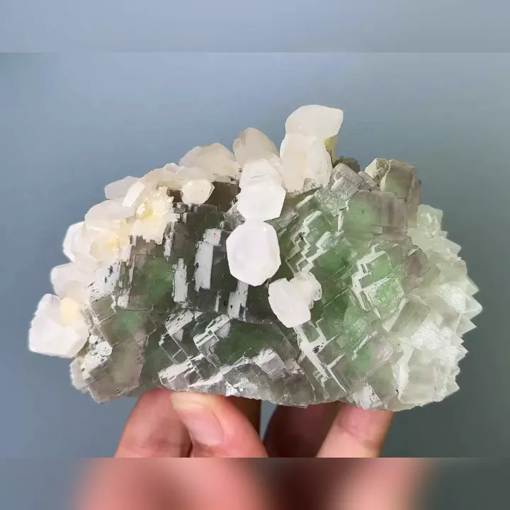 Natural Green Cubic Fluorite & Calcite, Mineral Specimens: Xianghualing,Hunan (110*75*45MM) - image 2