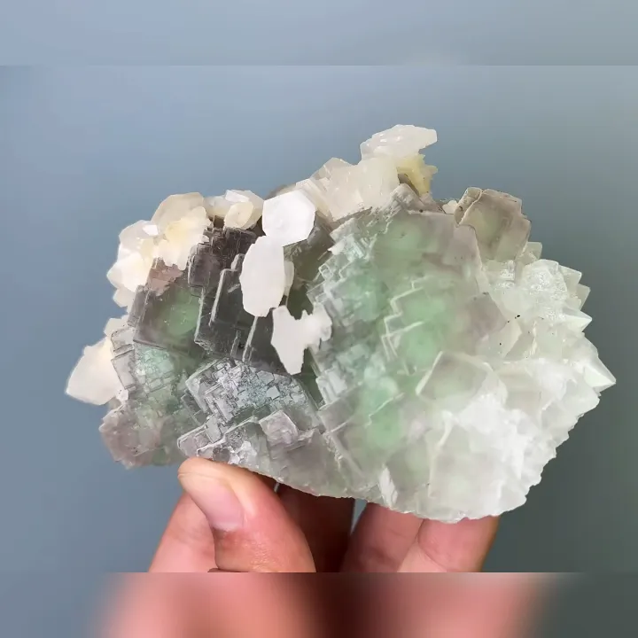 Natural Green Cubic Fluorite & Calcite, Mineral Specimens: Xianghualing,Hunan (110*75*45MM) - image 3