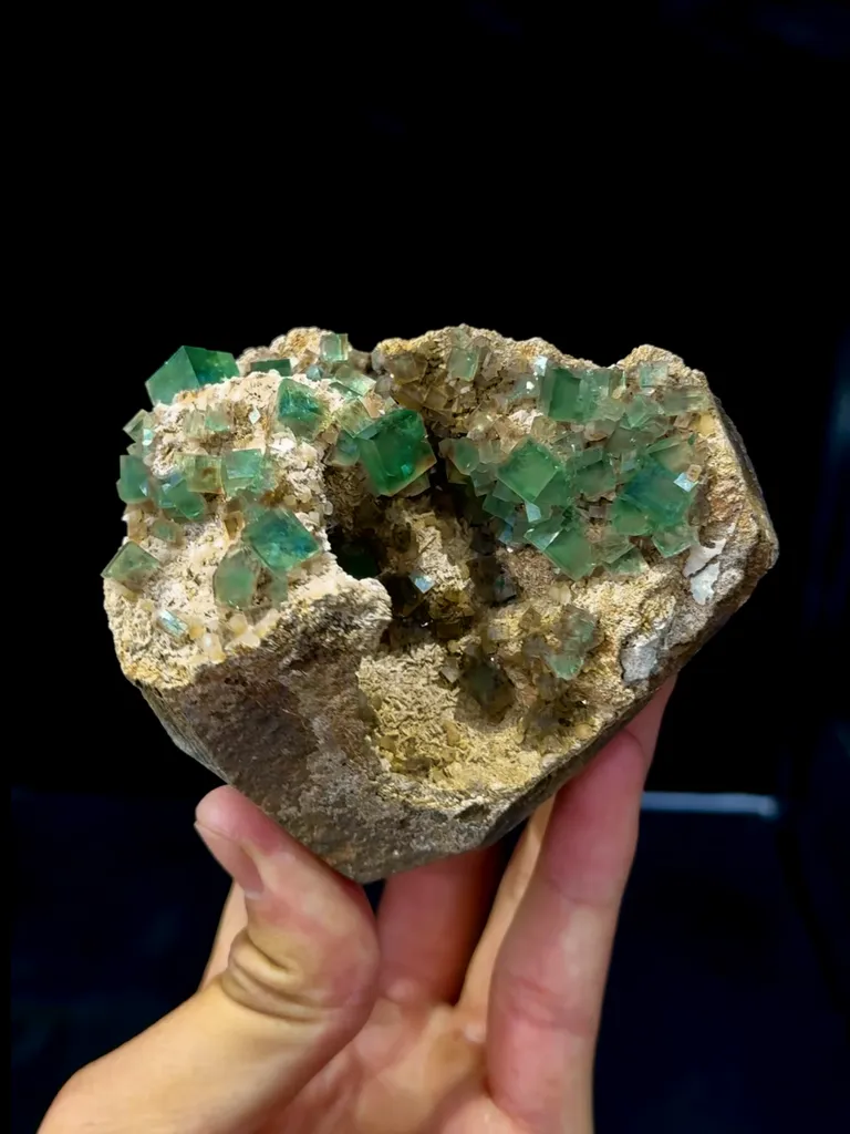 Natural Green Cubic Fluorite comes from Huangshaping,Chenzhou 90*75*60MM image