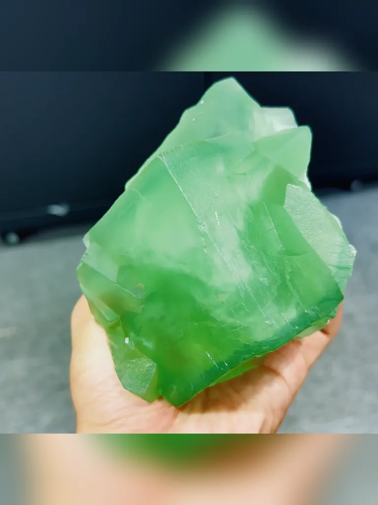 Natural Green Cubic Fluorite comes from Xianghualing,Hunan 110*80*110MM - image 3